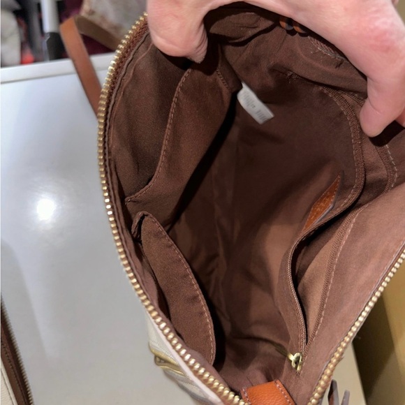 Fossil brown and white Crossbody and matching wallet - Picture 3 of 6